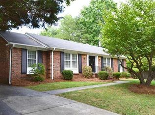 3302 Cottage Pl, Greensboro, NC 27455