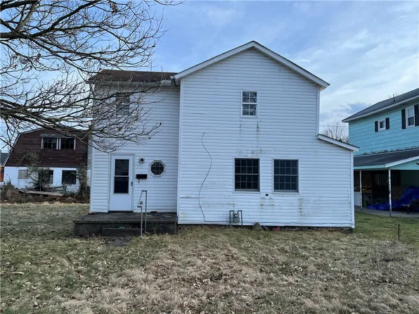 325 Pine St, Punxsutawney, PA 15767