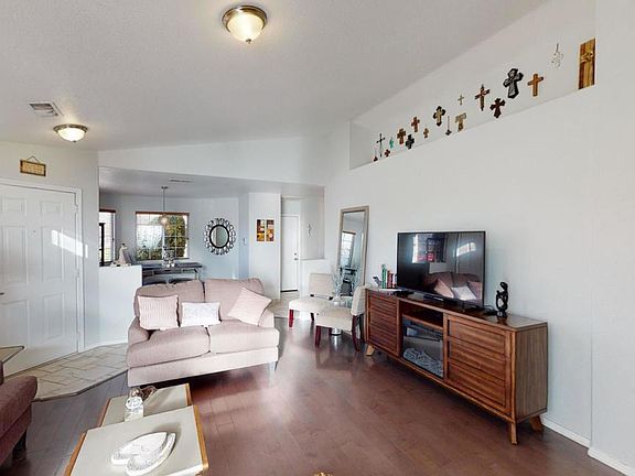 5th image of 672 Vista Lejos Ln SW