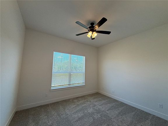 4th image of 4017 Pacific Crest Way