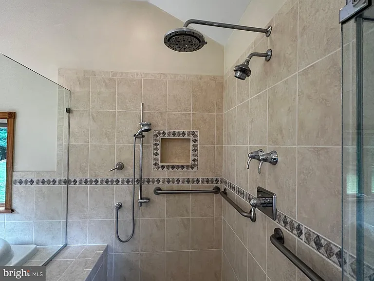 4 Smedley Dr — Photo 39