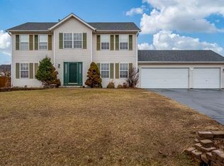 11216 Lemon Grass Ln, Roscoe, IL 61073