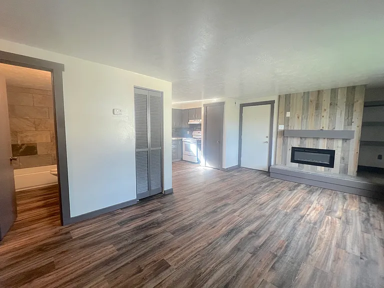 Portage Village Apartments — Photo 26
