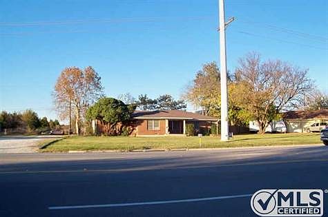 2nd image of 1413 W Highway 82