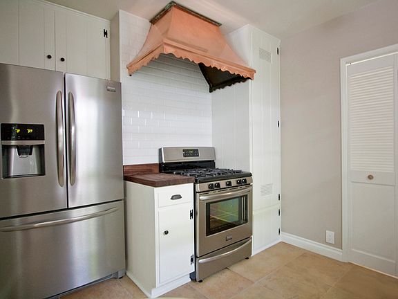 5th image of 22024 Del Valle St
