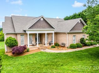 2616 Nicklaus Ct, Conover, NC 28613