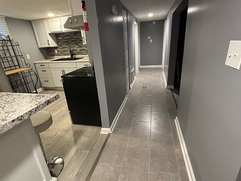 1717 Chester Rd #5 — Photo 4