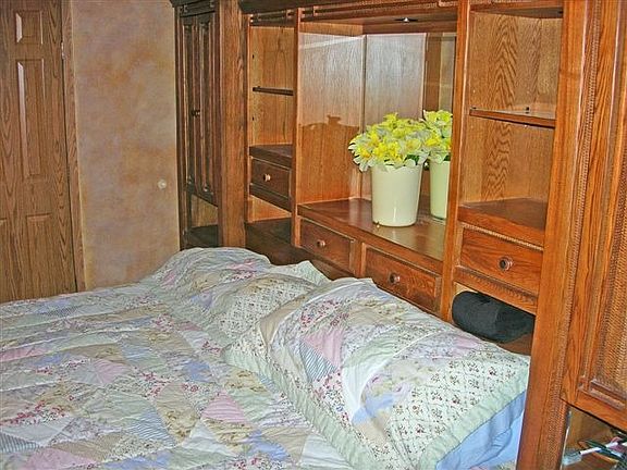 Master Bedroom - Main