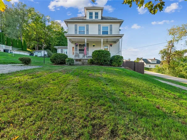 560 Harding St, Irwin, PA 15642
