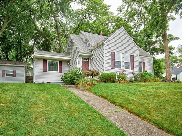 1695 Rockford St, Akron, OH 44301