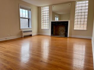 2450 N Kedzie Blvd #3, Chicago, IL 60647