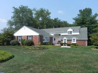 80 Buckshire Dr, Holland, PA
