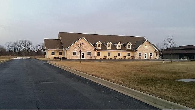 1st image of 840 Enterprise Dr