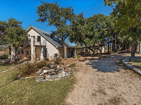 3rd image of 10096 W Us Highway 290