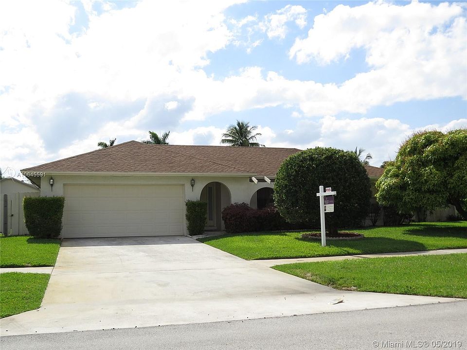 1st image of 327 NW 41st Way