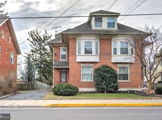 224 W Main St, New Holland, PA 17557