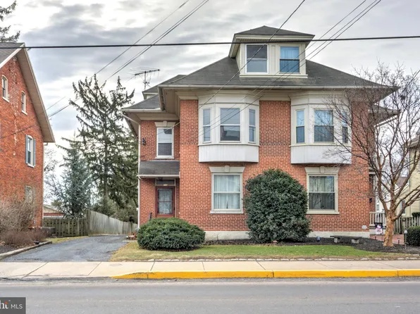 224 W Main St, New Holland, PA 17557