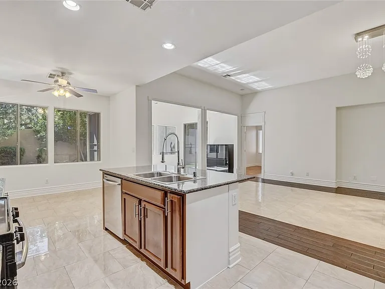 8117 Slate Falls St — Photo 22