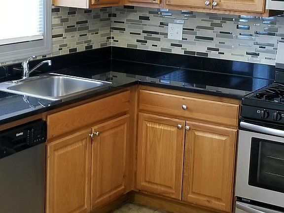 2nd image of 4940 Egandale Ave APT 2W