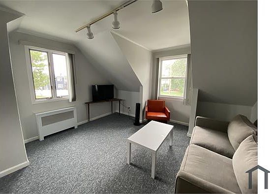 1st image of 101 Brown Pl Floor 2