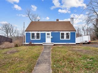 402 Long Hill Rd, Wallingford, CT 06492