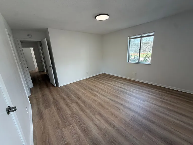 2101 Ottawa St — Photo 143