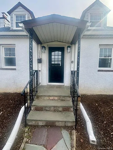 1026 Glen Cove Ave Photo 1