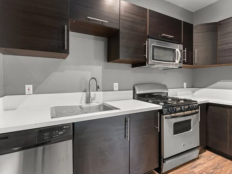 138 Elm Avenue — Photo 10