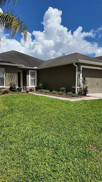 3 bed, 2.0 bath, 1557 sqft, $2,300 — Photo 4