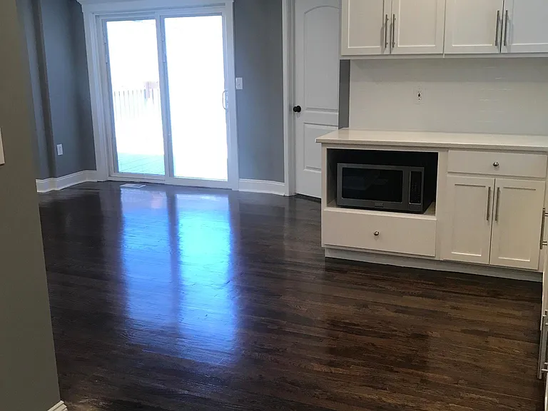1011 W 45th St — Photo 31