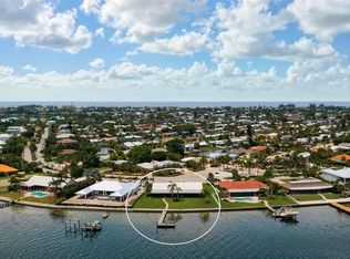 655 Key Royale Dr, Holmes Beach, FL 34217