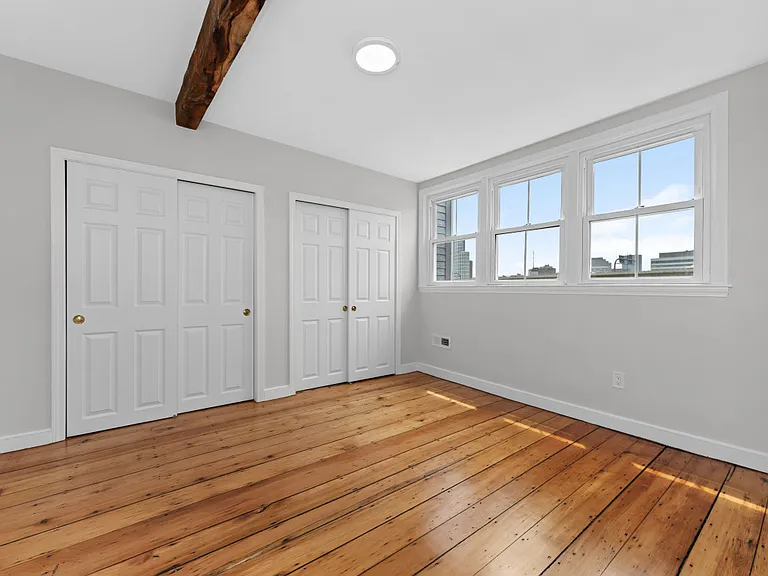 76 Washington St #2 — Photo 8