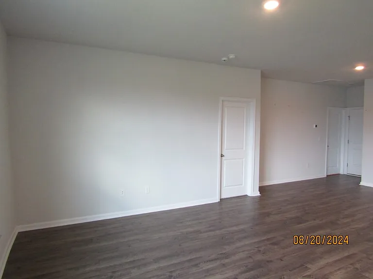 2155 Ainsley Dr — Photo 13