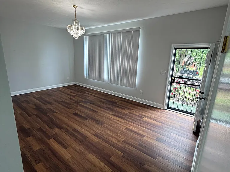 5825 Lamont Dr — Photo 5