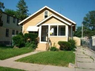 1017 Yeoman St, Waukegan, IL 60085