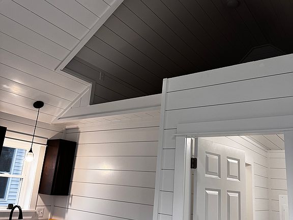 3rd image of 1337 Hammond St Trailer 2