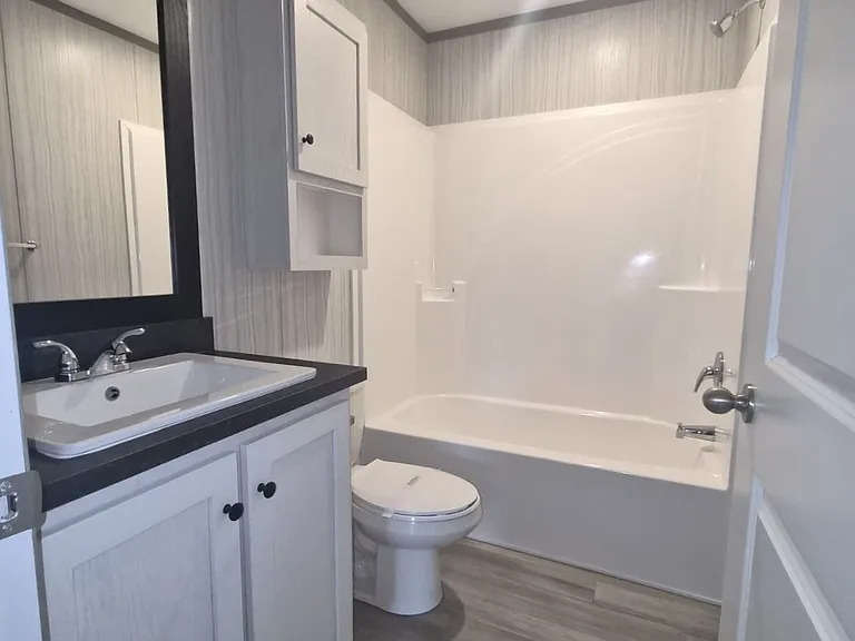 118 Thornapple Cir — Photo 8