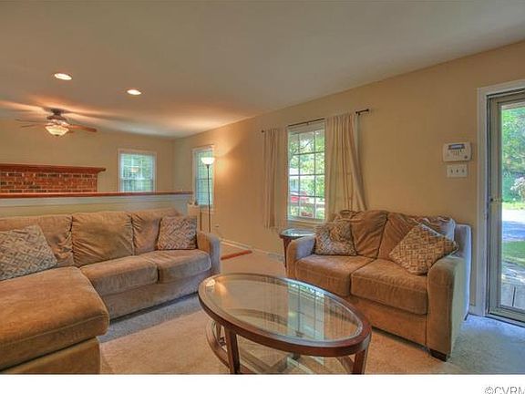 3rd image of 8202 Post Land Ct