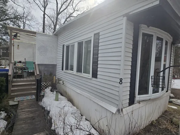 4-8 Blueberry Lane, Danbury, CT 06810