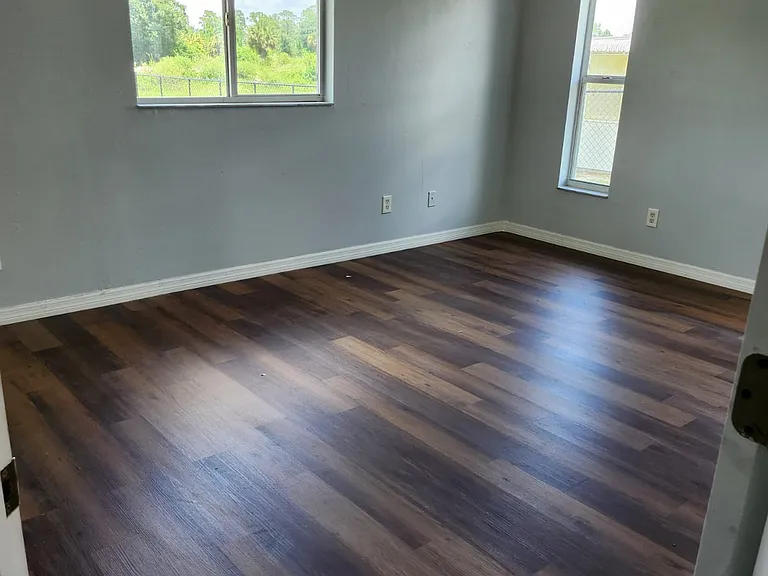 1019 Bandera St — Photo 19