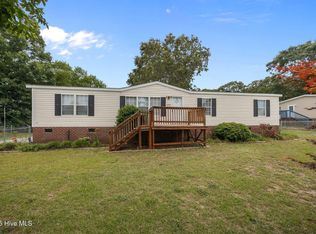 458 Quartz Dr, Greenville, NC 27834