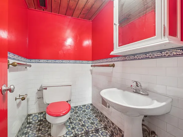 30 East 10th Street image 12 of 14