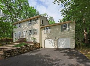 16 Blacksmith Rd, Cumberland, RI 02864