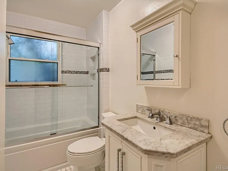 1450 Olive St — Photo 7