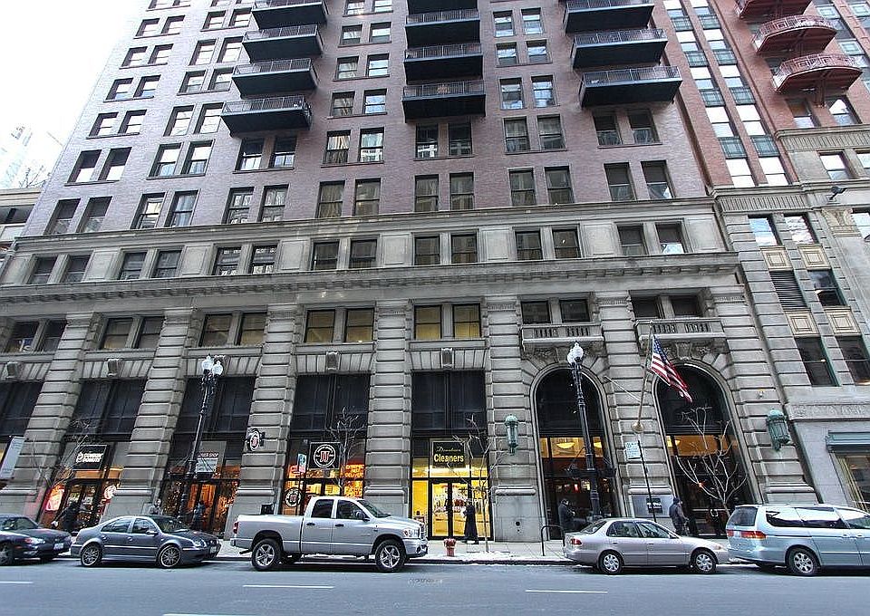 1st image of 212 W Washington St APT 1110