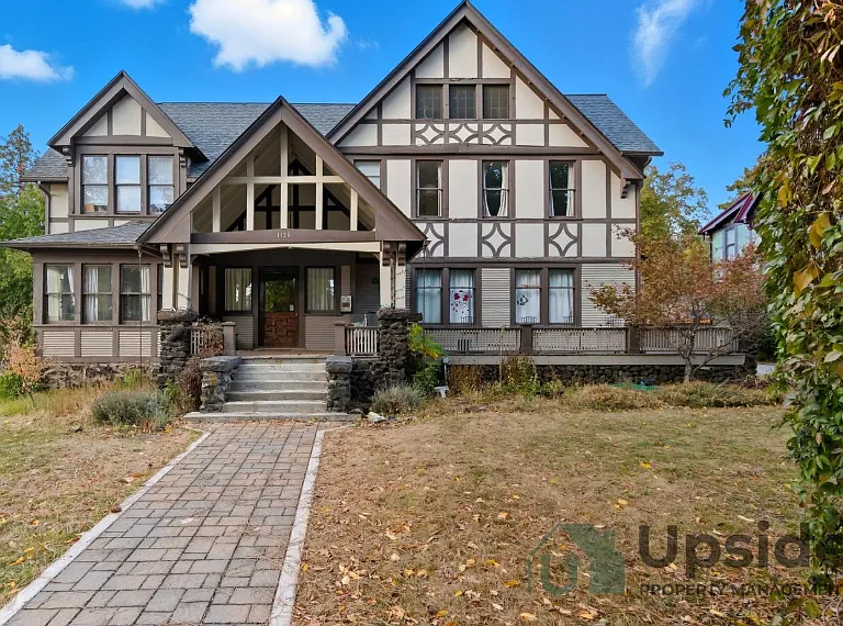 1128 W 9th Ave — Photo 2