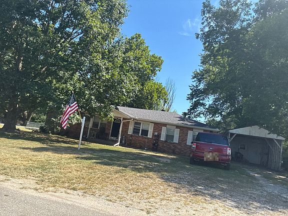 2nd image of 657 Curtis St