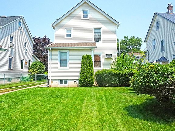 4th image of 27 Everett St