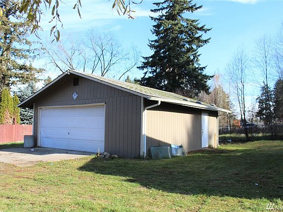 5th image of 8421 24th Ave E