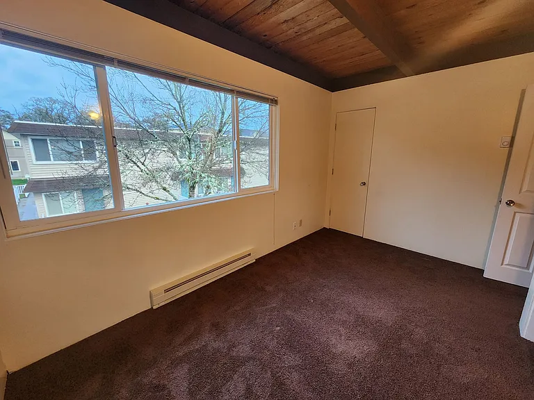 840 SW Grove St — Photo 46